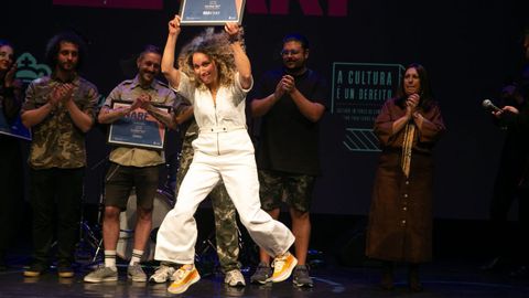 Bel�m Tajes, ga�adora da gala final do Premio Narf 2025.