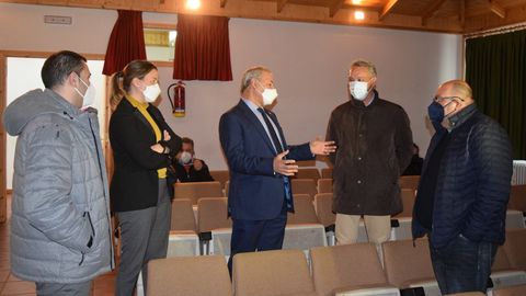 El presidente de la Diputacin de Lugo con los alcaldes de A Fonsagrada, Negueira y Ribeira de Piqun