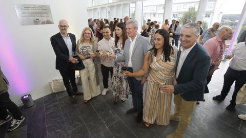 Todo el mundo quer�a probar los deliciosos vinos nominados.