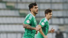 Escobar, autor del doblete del partido, fue el mejor en las filas del Racing