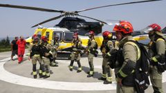 Brigada Forestal Heliotransportada, en Pontevedra, participa en las labores de control y extinci�n de incendios en Galicia