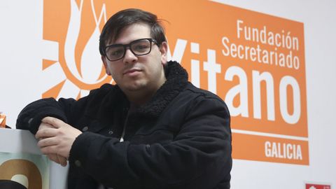 Adrin, en la sede de la entidad, a la que le est muy agradecido por haberle abierto la puerta al empleo