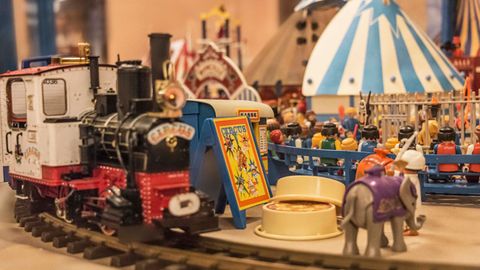 En la gigante exposición de Playmobils no falta el circo