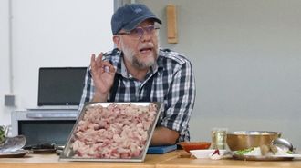 Xoanqui Ameixeiras, en una sesi�n anterior de �O calendario da r�a na t�a mesa�