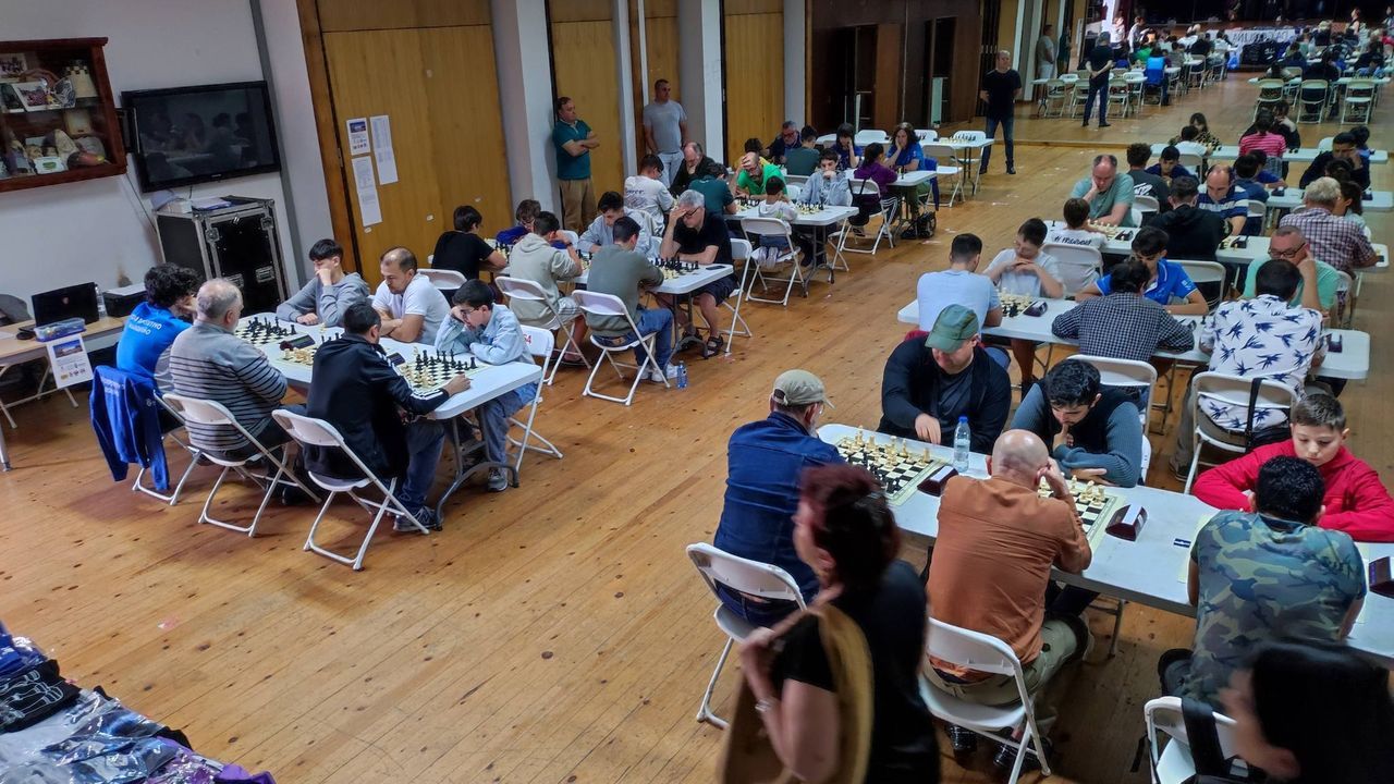 El cuarto Torneo de ajedrez de Camariñas repartió 900 euros en premios