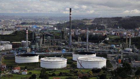 La refinera de Repsol en A Corua est dentro de la zona del plan de emergencias de A Grela-Bens