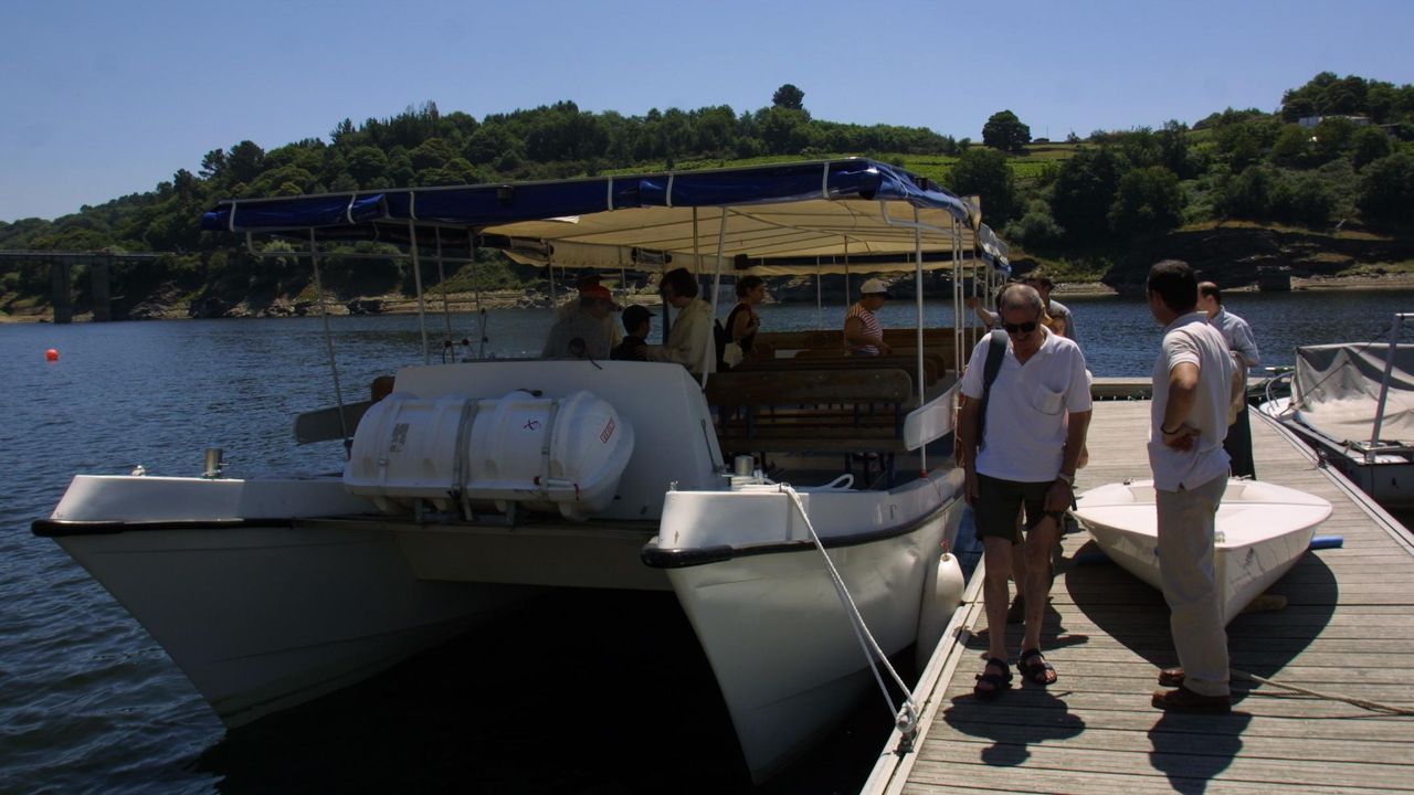 Mayo de 1996: Unos viajes en catamarán en la Ribeira Sacra muy diferentes de los de hoy