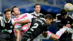 Borja S�nchez y �lvaro Rodr�guez pugnan por un esf�rico