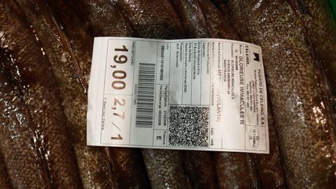 A 2,7 euros de media se pag� el kilo de esta caja de merluza de volanta en la lonja de Celeiro el 5 de marzo del 2026.