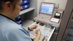 Novo dispensador autom�tico de medicamentos da farmacia do hospital de Ourense