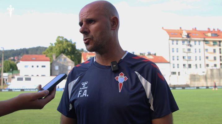 El entrenador del Celta Fortuna, Fredi �lvarez.