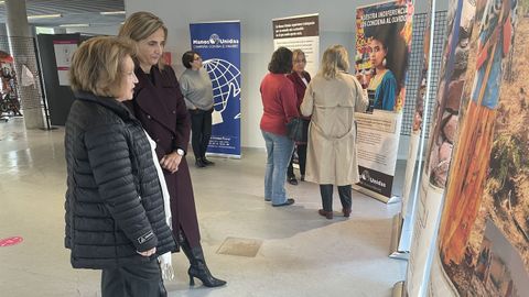 Exposicin de Manos Unidas en el Campus de Ferrol.