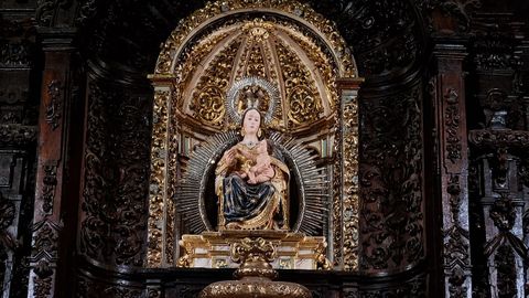 Imagen de Santa Mara Madre (siglo XVI), en la iglesia del mismo nombre en Ourense. 