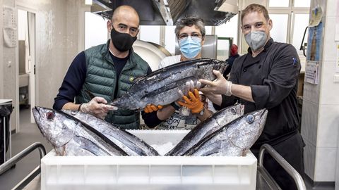 Donación del bonito a la Cocina Económica