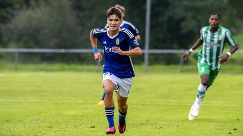 Pablo Agudn,en un partido del juvenil A del Oviedo