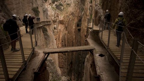 Antes de su apertura, las pasarelas fueron abiertas para los medios de comunicaci�n. 
