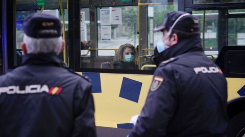 Agentes de la Polica Nacional en Ourense