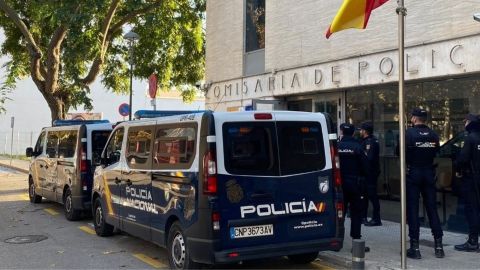 La comisar�a de polic�a de Manacor, Mallorca,�en la ma�ana de este s�bado.