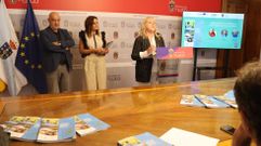 V�zquez Mao, Carmela L�pez y Montserrat Cruz, en la presentaci�n del informe