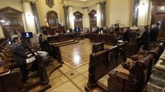 La corporación de A Coruña guarda 9 minutos de silencio por las víctimas de violencia machista en las últimas semanas