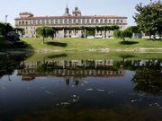 La laguna ya deber�a estar limpia a estas alturas.