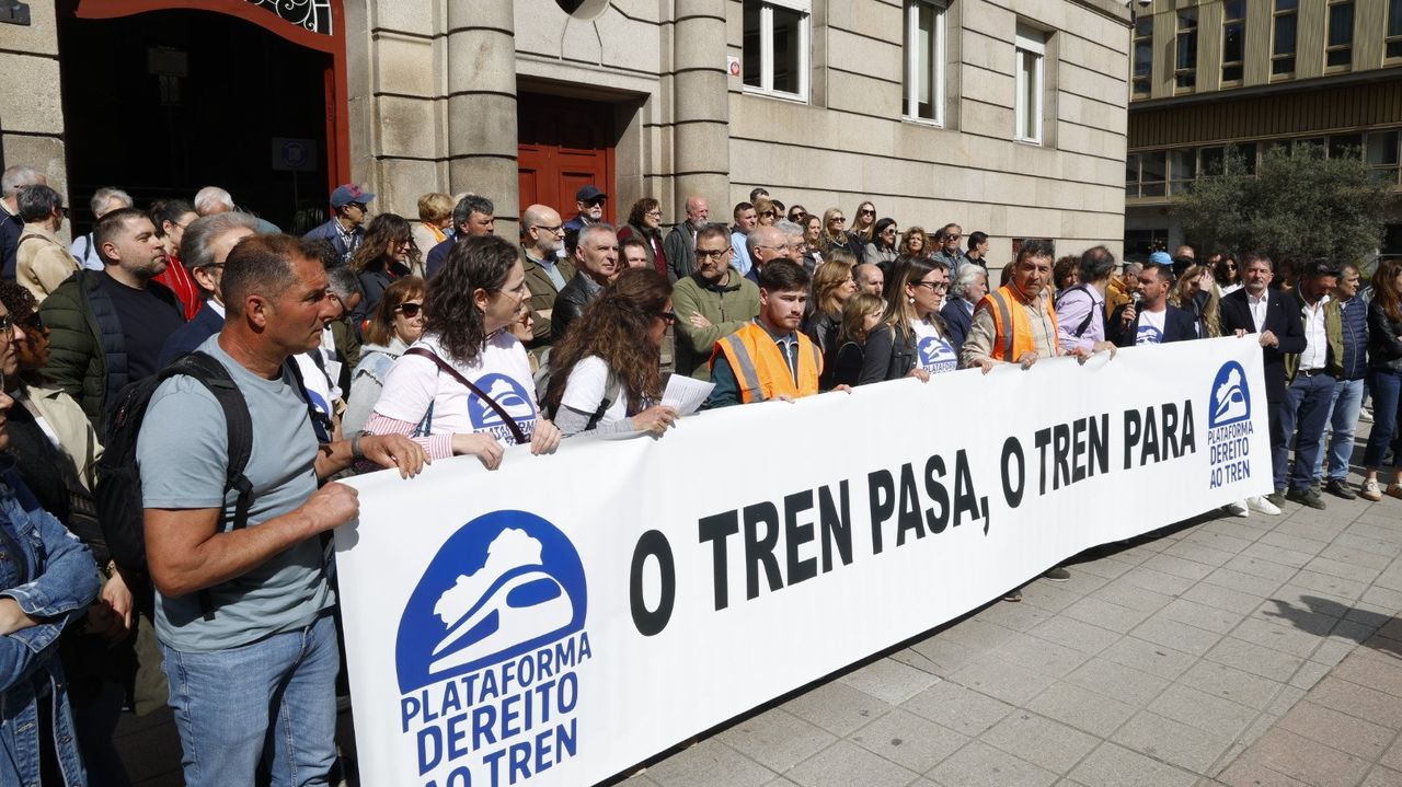 Usuarios del AVE de A Gudiña mantendrán su protesta hasta conseguir horarios útiles para la movilidad diaria