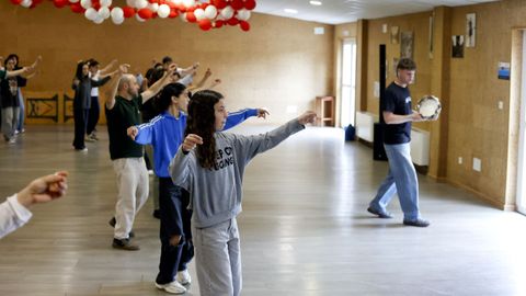 Axeigo celebr� en R�bade la tercera edici�n de la cita, con numerosos talleres de m�sica y baile.