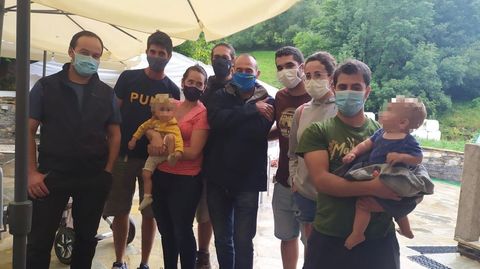 Fotos de los miembros de la asociaci�n Ganaderos Regenerativos de Galicia