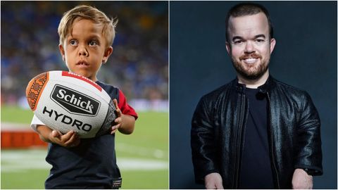 Quaden Bayles, a la izquierda, fue el ni�o cuyo caso de acoso se viraliz� por un v�deo en Facebook. El c�mico Brad Williams, que tiene su mismo tipo de enanismo -acondroplasia-, lanz� una recolecta para llevarle Disneylandia. Ahora esa suma ser� donada a oeneg�s que luchan contra el bullying