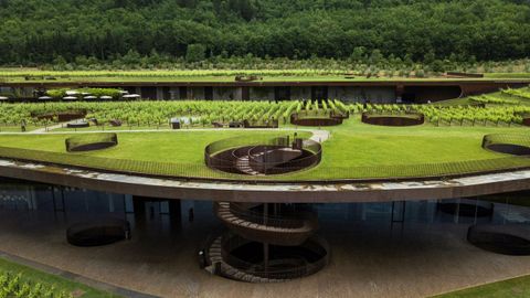 Finca de la bodega Marchesi Antinori en Bargino (Italia) en una imagen de archivo