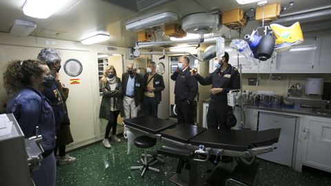 Zona de enfermer�a y sala de operaciones de la fragata �lvaro de Baz�n