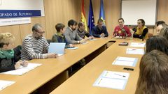 El consejero de Educaci�n y Cultura, Genaro Alonso, en la firma con 17 centros educativos del segundo ciclo del contrato-programa para la mejora del �xito escolar