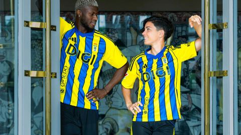 Segunda equipaci�n del Real Oviedo 25/26