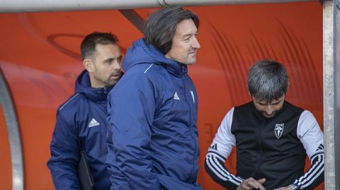 El t&eacute;cnico del Compos, Secho Mart&iacute;nez, fue expulsado en el t&uacute;nel de vestuarios.