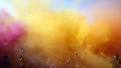 Ejemplo de polvos de colores �holi� como los que usar�n en la andaina de Nar�n.