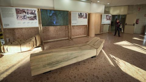 Entre los prototipos de la exposici�n est� un �chaise longue� fabricado a partir de peque�os troncos de madera de haya sin procesar