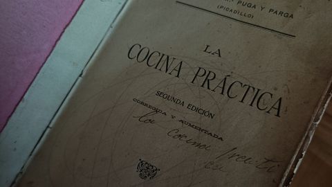Ejemplar del recetario famoso Picadillo, de 1908