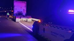 El cami�n, cuyo conductor sextuplic� la tasa de alcoholemia, circulaba zigzagueando por la A-52 en sentido Benavente.