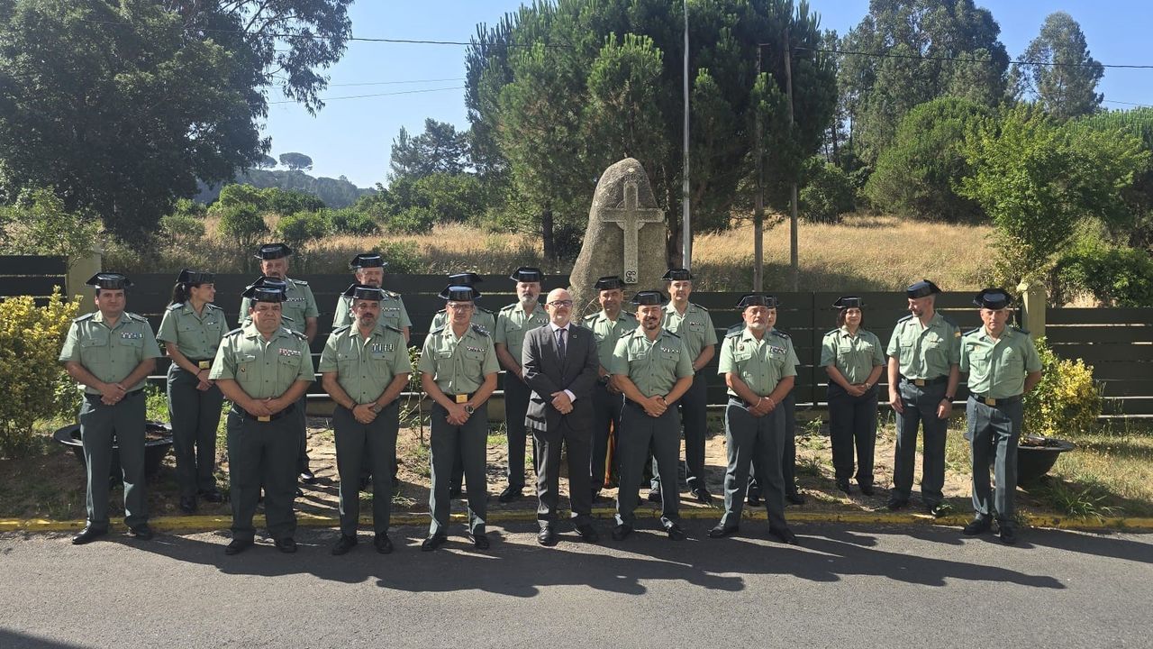 El subdelegado del Gobierno visita la sede de la Guardia Civil de Ourense