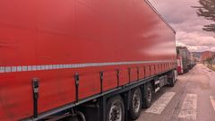 Camiones. Transporte por carretera. Trailer