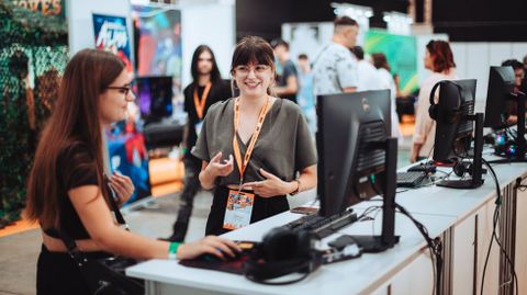 Sara P�rez Lantes, carballesa, unha das directoras do encontro.