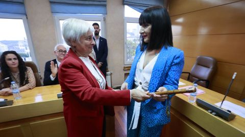 Marta Rouco recibi el bastn de mando de manos de Elba Veleiro, su predecesora