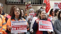Concentraci�n por la atenci�n primaria en el centro de salud de San Jos�, en A Coru�a