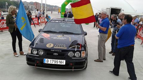 El piloto asturiano Cele Foncueva, en su Ford Sierra Cosworth.El piloto asturiano Cele Foncueva, en su Ford Sierra Cosworth