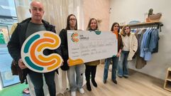 Los afortunados y la presidenta del CCA (segunda por la derecha)