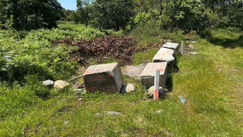 Cierre de un camino en Bouci�as, Artes