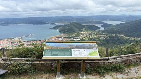 Vista de uno de los paneles instalados en el Xeoparque.