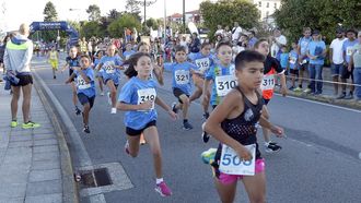 CARRERA SOLIDARIA A FAVOR DE LOS NIOS CON DIABETES EN POBRA DO CARAMIAL