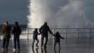 El temporal mar�timo dej� un fuerte oleaje en Gij�n