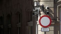 C�mara instalada en la plaza del Doctor Goyanes, a la altura de la oficina del peregrino